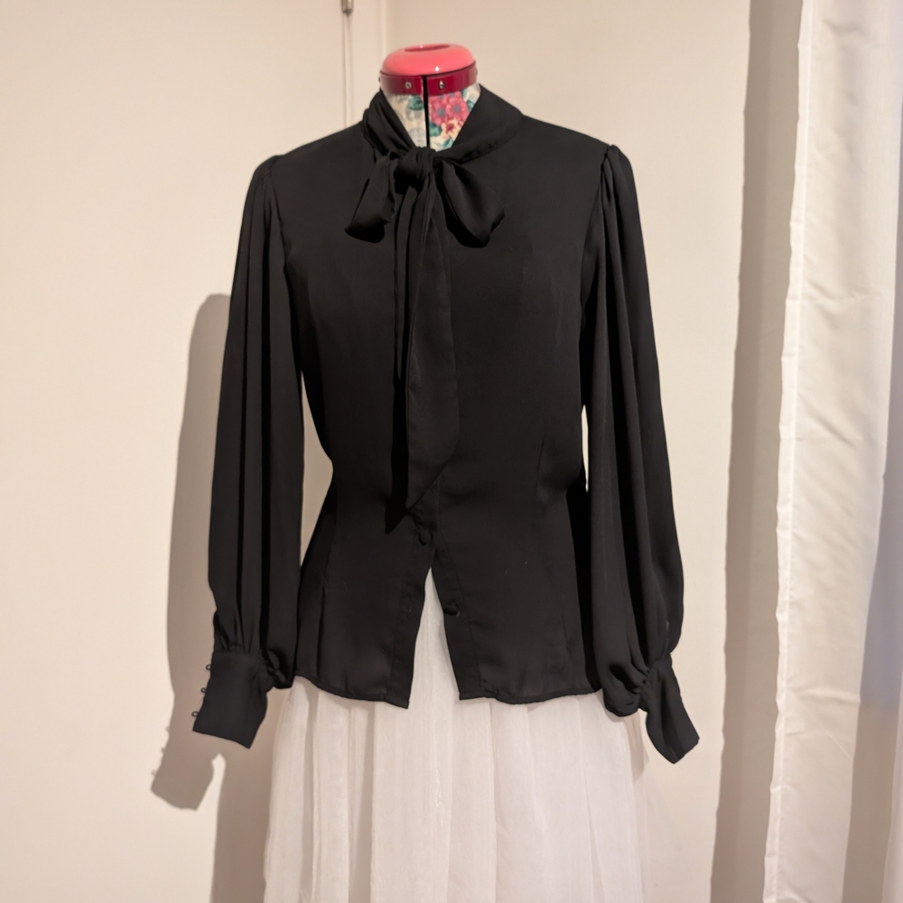 Unique Vintage Gwen Black Bow Blouse Size Medium
